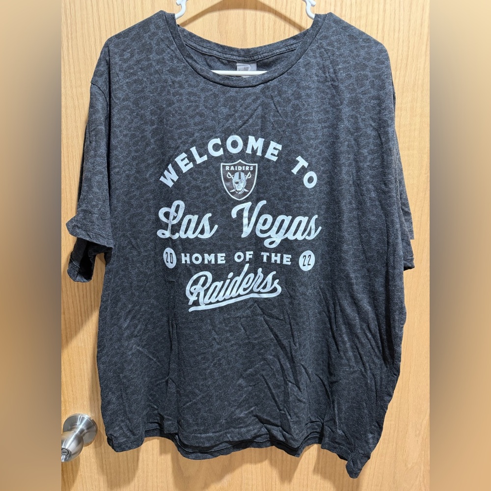 Las Vegas Raiders Graphic T-Shirt